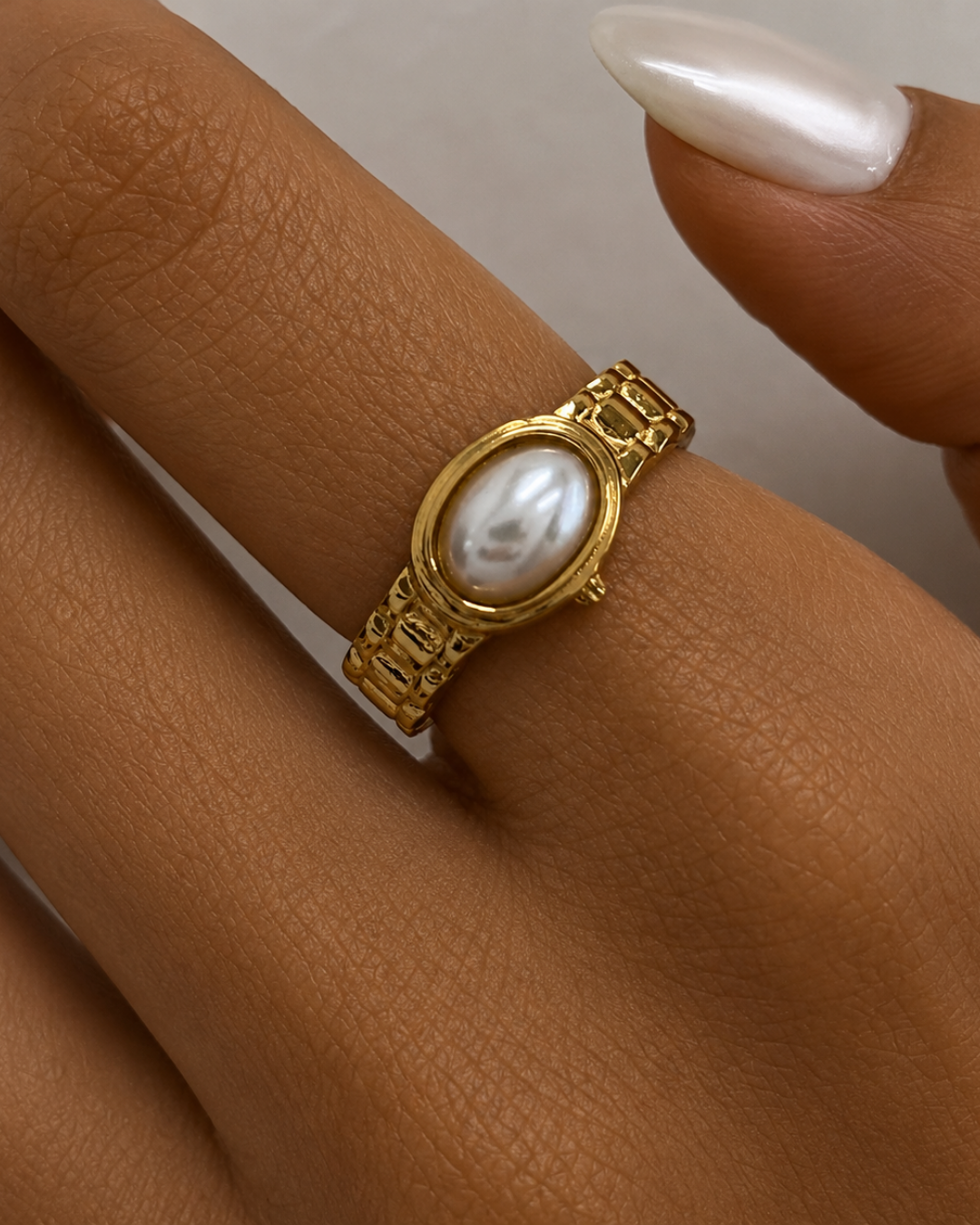 Clock perla